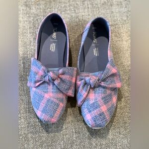 Women’s Plaid Pink and Blue TOMs